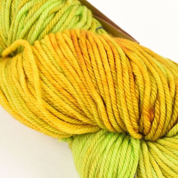 MadelineTosh Tosh DK Weight Yarn 100% Superwash Merino Wool 225 Yards Maple Leaf - Picture 2 of 3